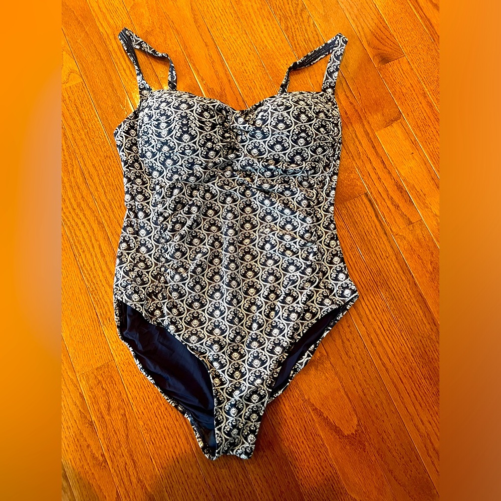 Nip Tuck Underwire Tummy Control One Piece Swimsu… - image 1